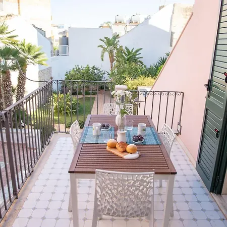 Tale Tale Apartment