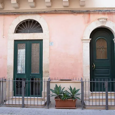 Tale Tale * 마리나디라구사