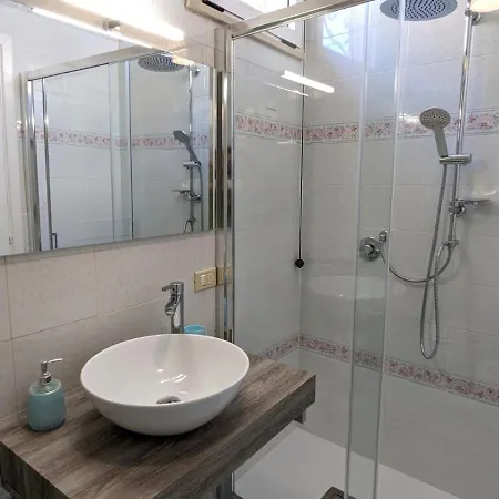 아파트 Tale Tale *