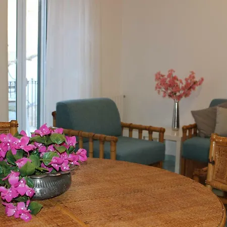 아파트 Tale Tale *