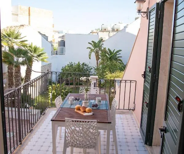 Tale Tale * 拉古萨的码头