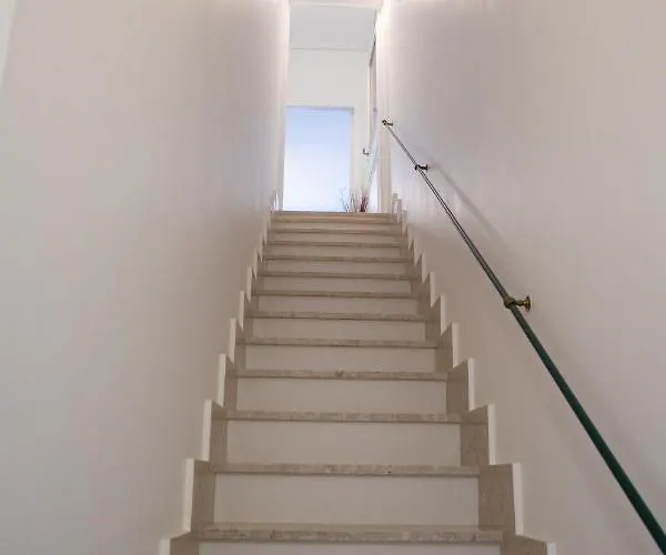 Tale Tale 拉古萨的码头