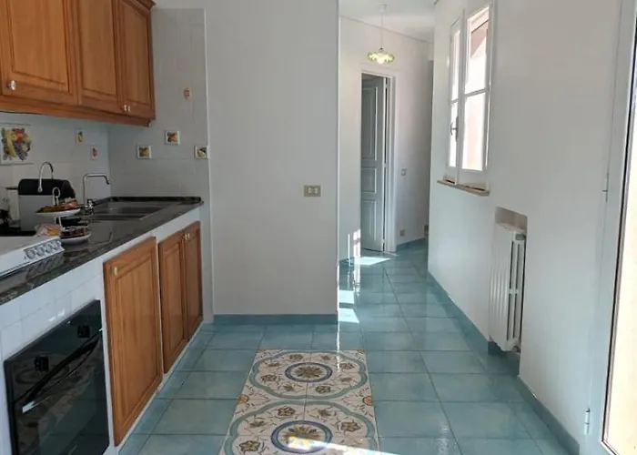 Tale Tale * 拉古萨的码头